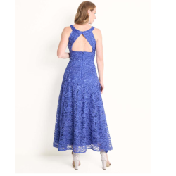 Vestido largo de fiesta escote regular