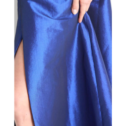 Vestido largo de fiesta escote medio